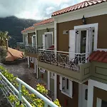 Dogis Retreat