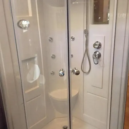 Dogis Retreat דירה איה אפימיה